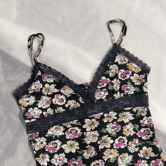 Vintage gray & pink floral lace trimmed rom com midi dress with ruffle hem XS/S - Picture 7 of 12